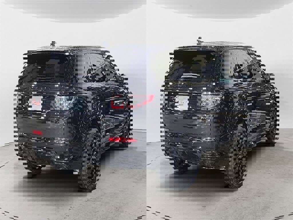 New 2025 Land Rover Discovery Sport Dynamic SE image 5