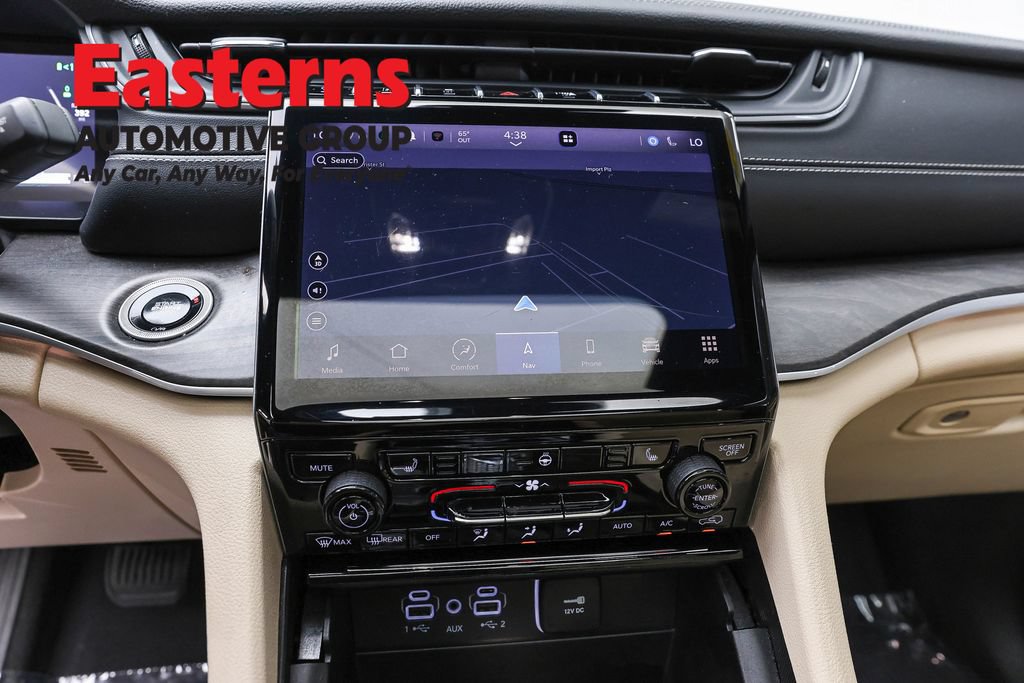 Used 2024 Jeep Grand Cherokee Limited 4xe AWD/4WD image 12