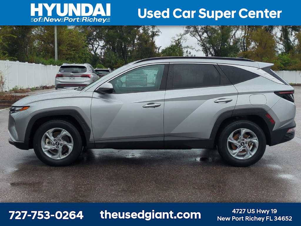 Certified 2022 Hyundai Tucson SEL w/ Cargo Package FWD image 2