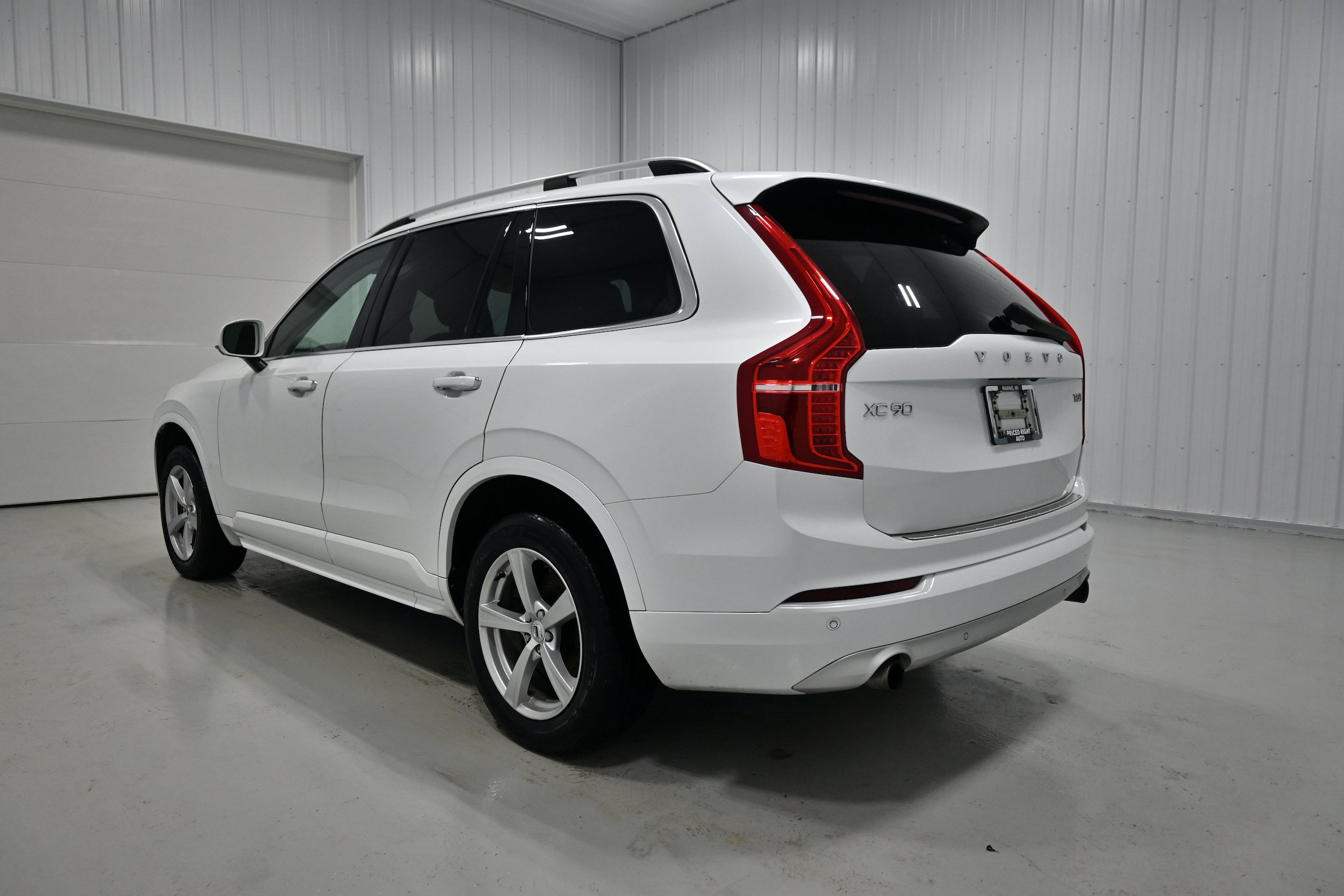 Used 2018 Volvo XC90 T5 Momentum AWD/4WD image 32