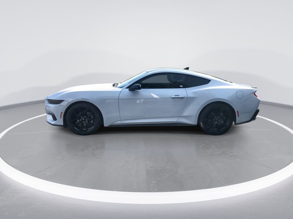 Used 2024 Ford Mustang Coupe RWD image 5