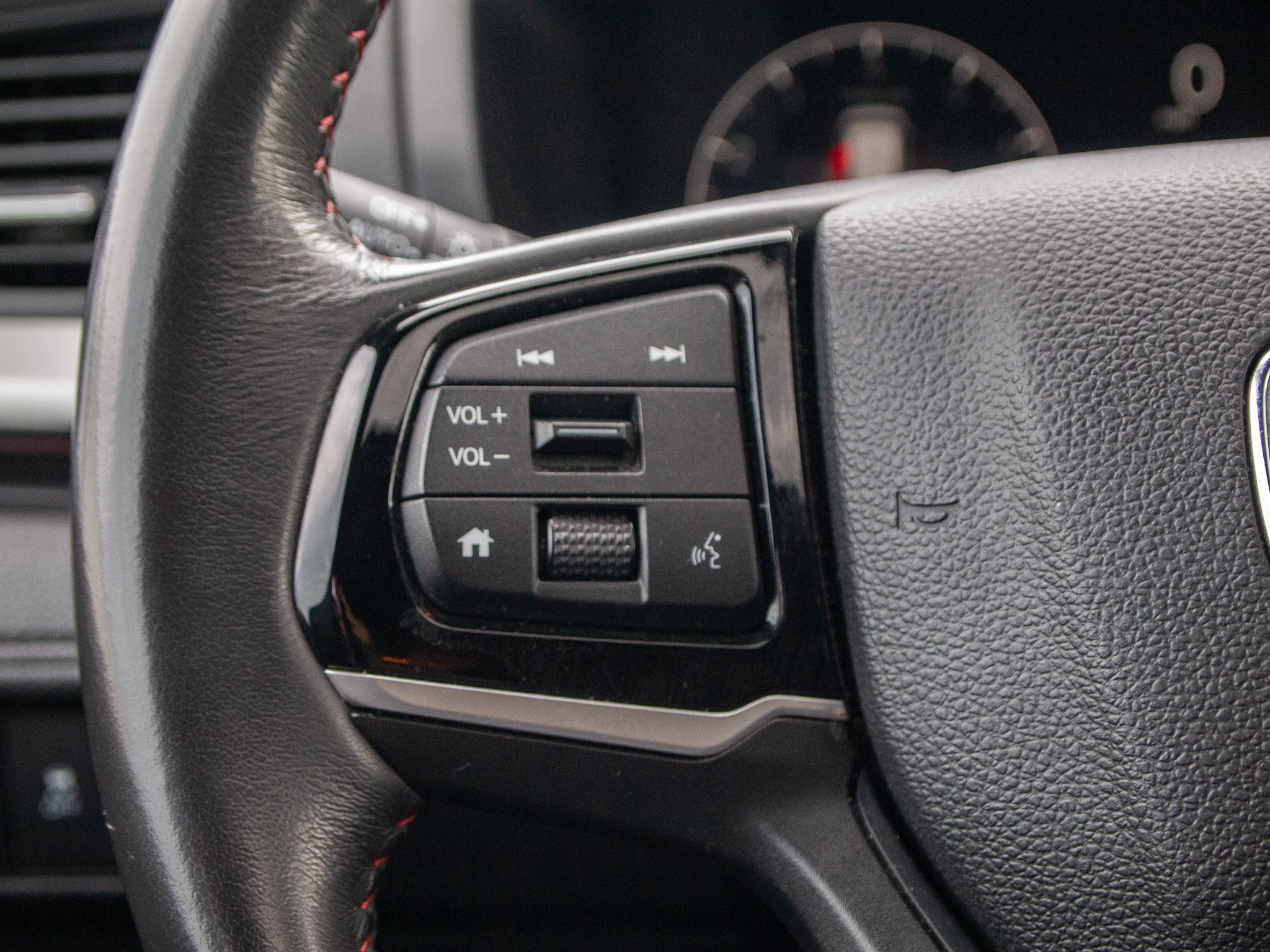 Used 2025 Honda Odyssey Sport-L image 22