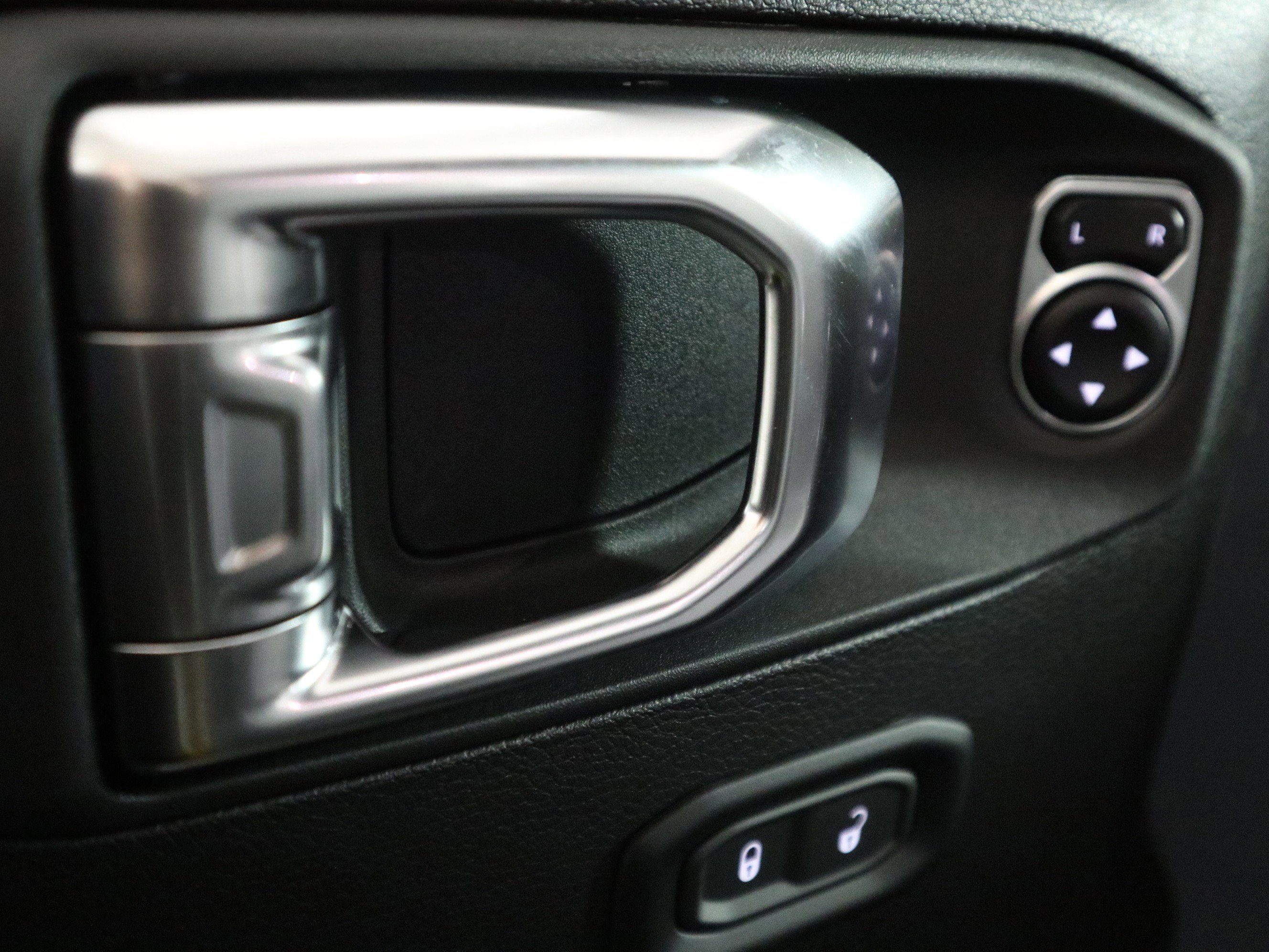 New 2025 Jeep Gladiator Sport AWD/4WD image 34