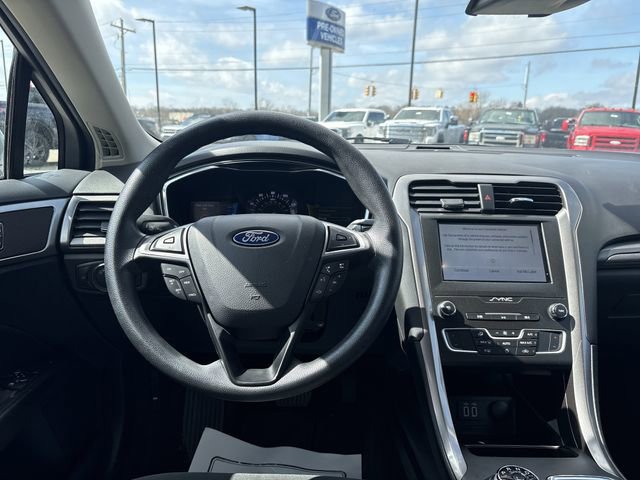 Certified 2020 Ford Fusion SE image 29