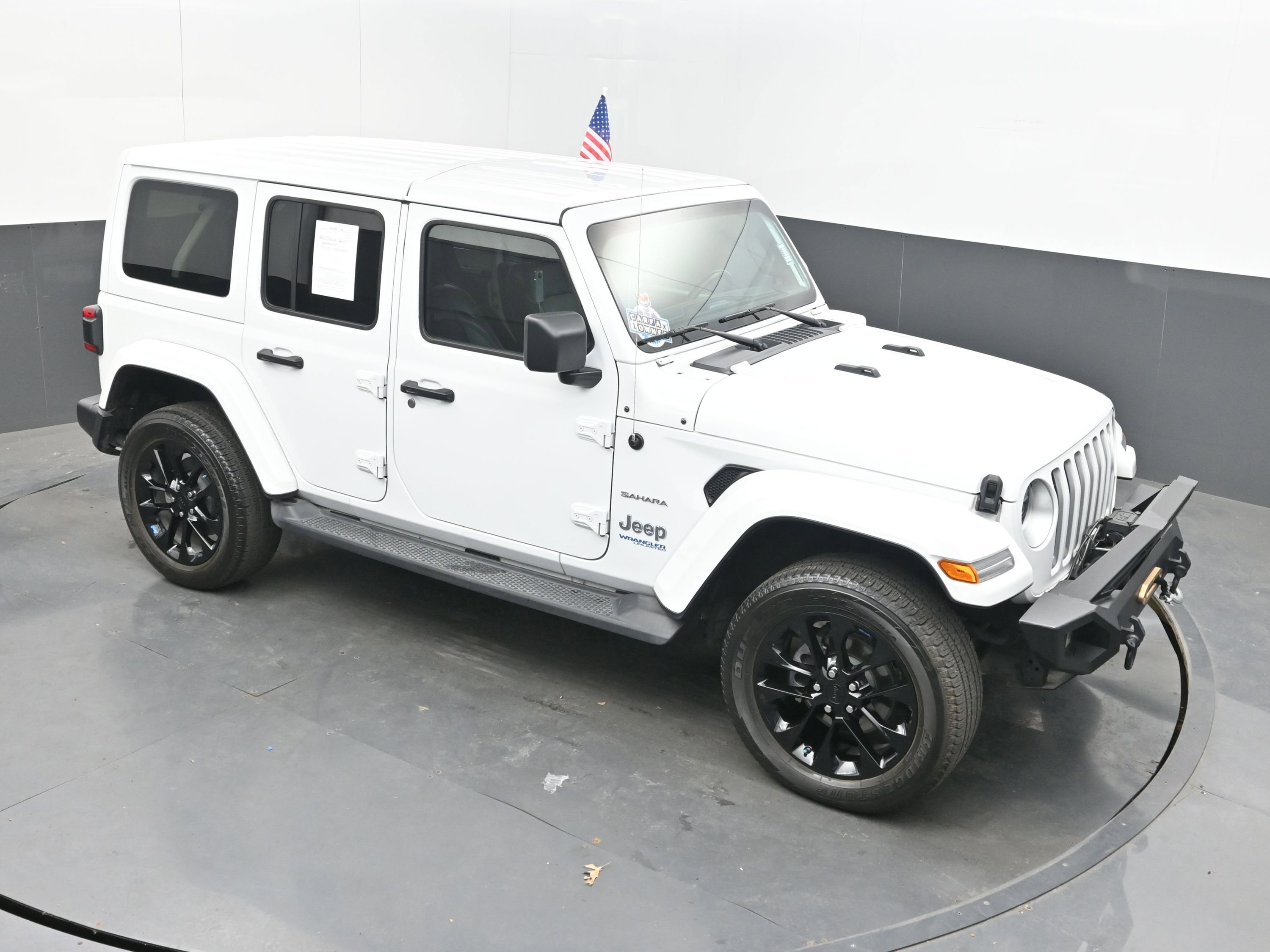 Used 2022 Jeep Wrangler Unlimited Sahara w/ Cold Weather Group AWD/4WD image 31