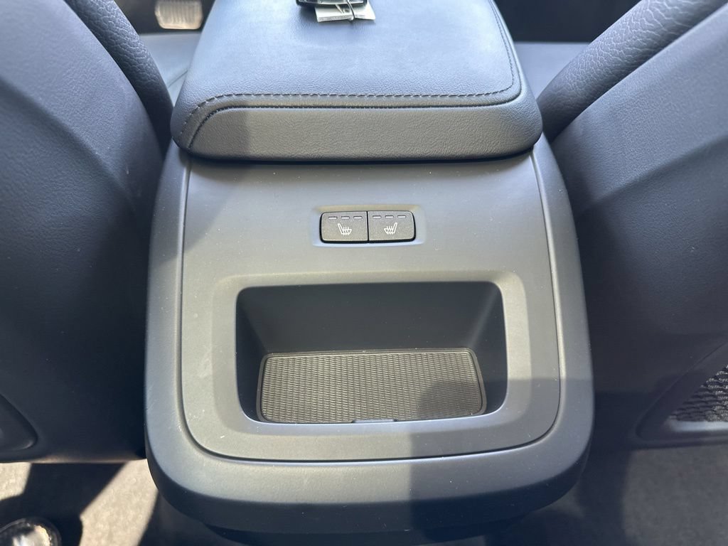 Used 2023 Volvo XC60 B5 Plus w/ Climate Package AWD/4WD image 31