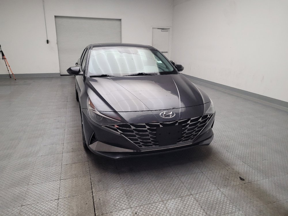 Used 2022 Hyundai Elantra SEL w/ Convenience + Premium Package FWD image 14