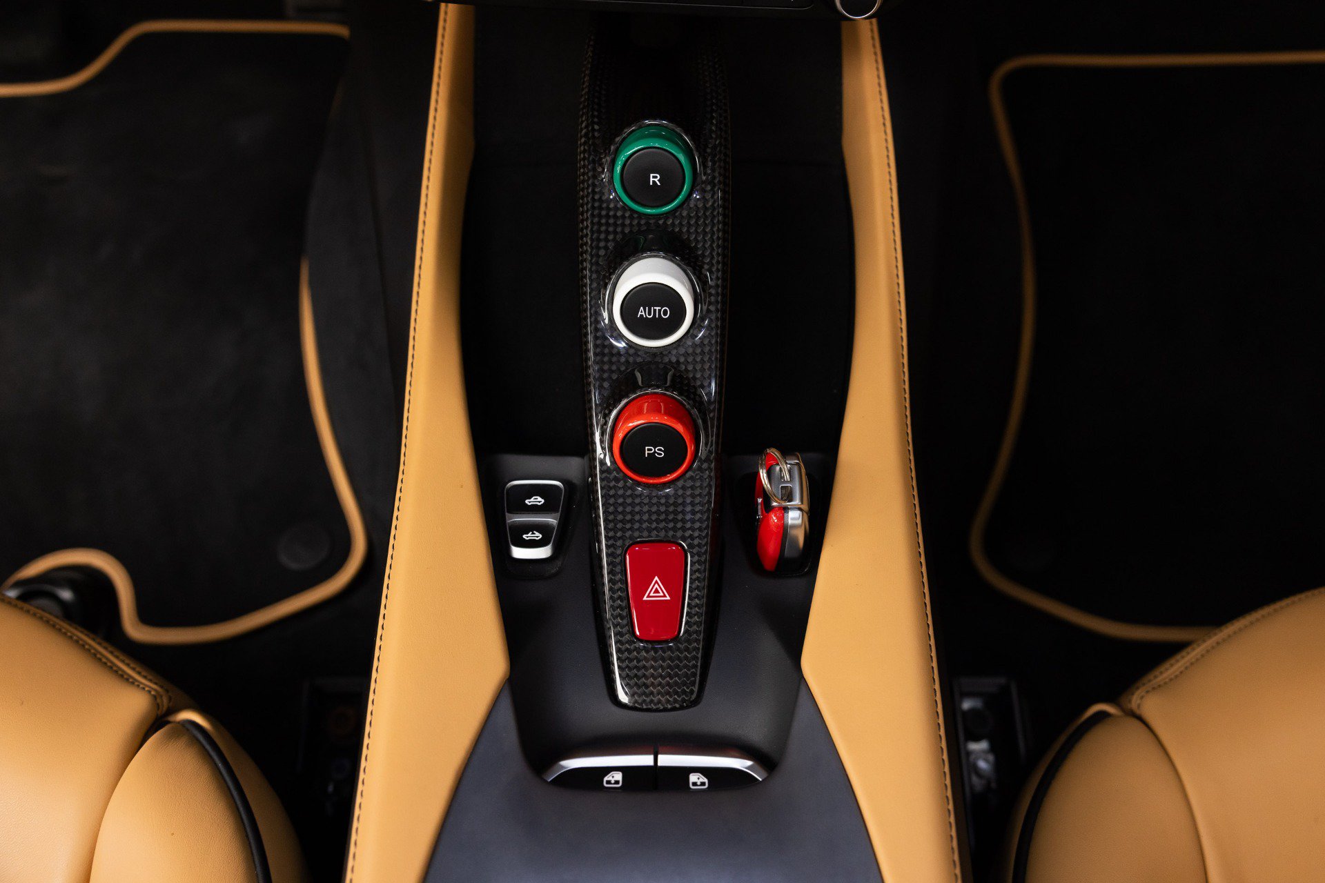 Used 2019 Ferrari Portofino RWD image 94