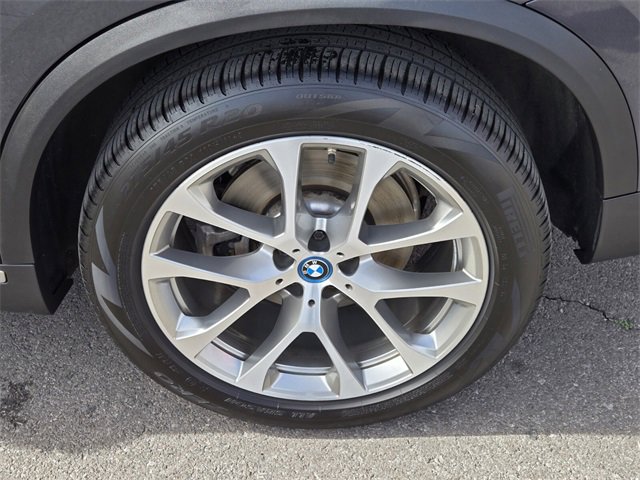 Used 2022 BMW X5 xDrive45e image 10