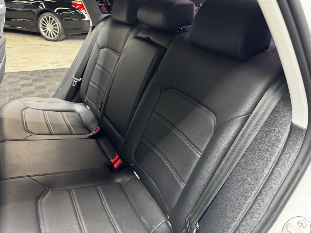 Used 2021 Volkswagen Passat 2.0T SE image 43