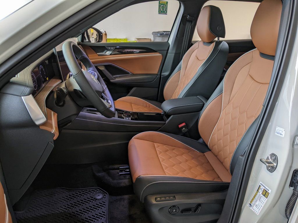 New 2026 Volkswagen Tiguan SEL R-Line image 11