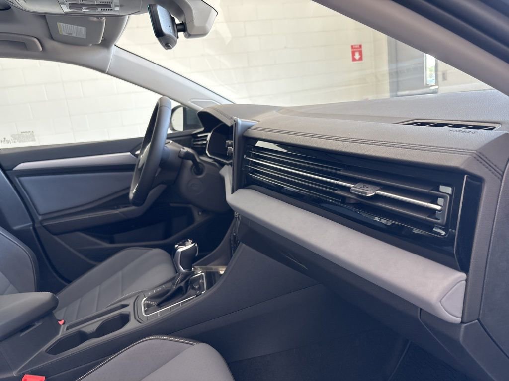 New 2026 Volkswagen Jetta SE image 30