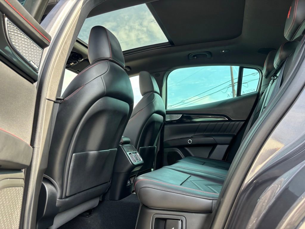 Used 2024 Maserati Grecale Trofeo image 34