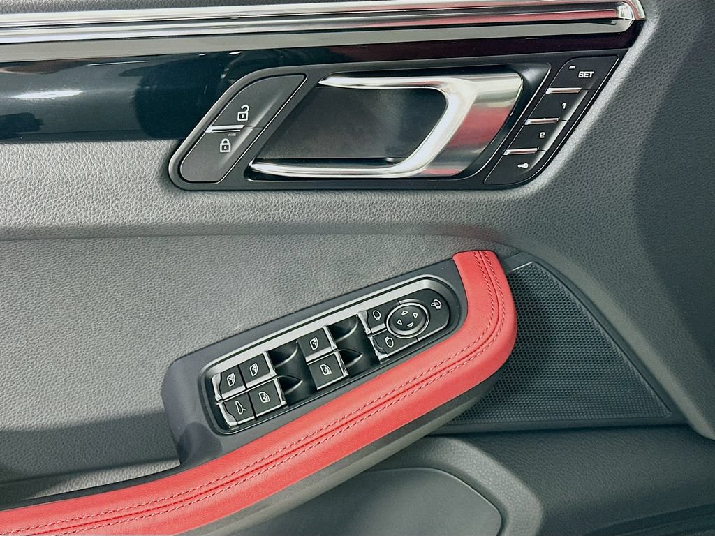 New 2026 Porsche Macan Turbo AWD/4WD image 20