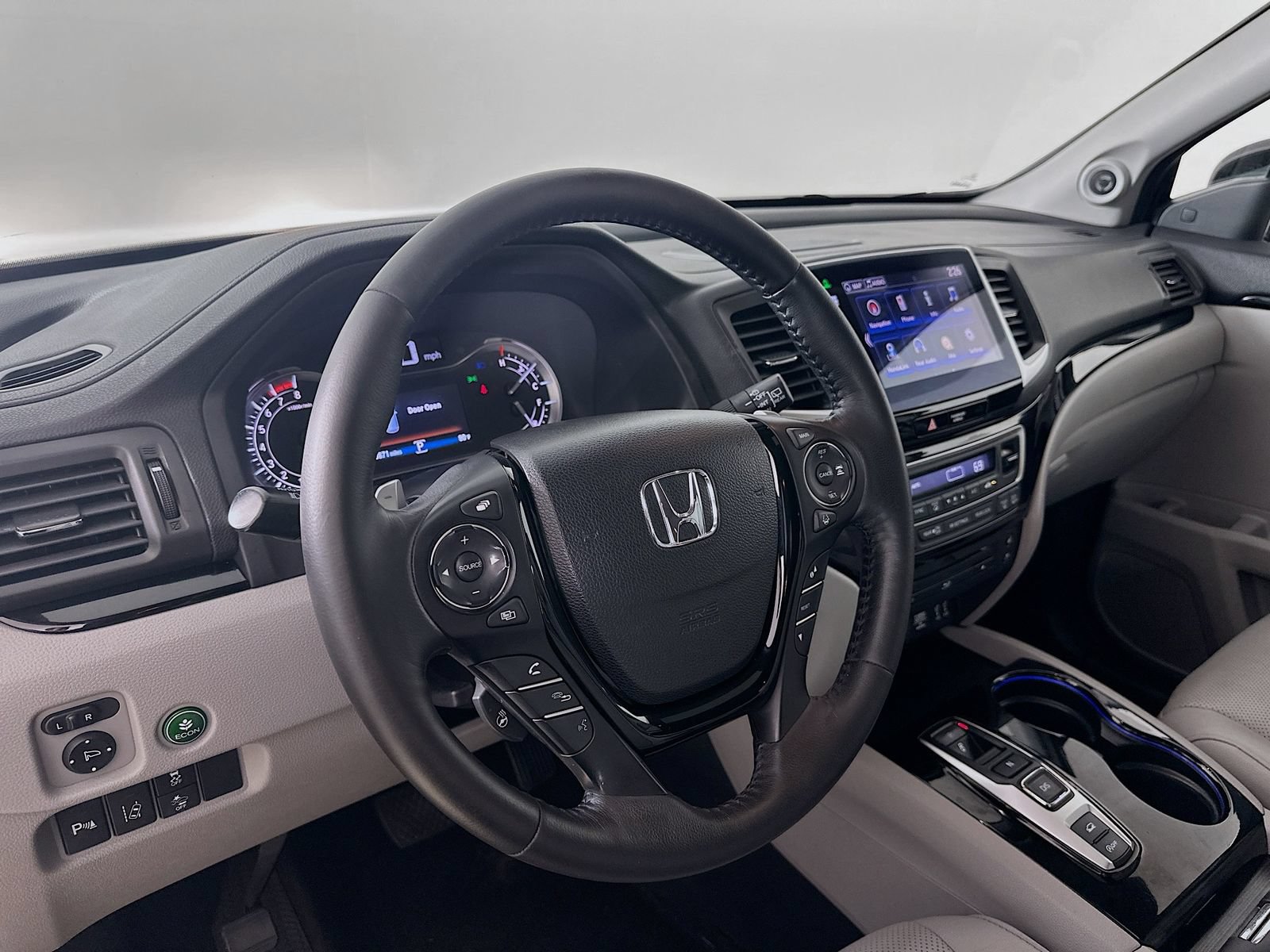 Used 2016 Honda Pilot Elite image 31