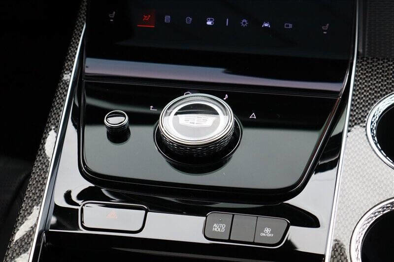 Used 2026 Cadillac Escalade V w/ LPO, ONYX Package image 22