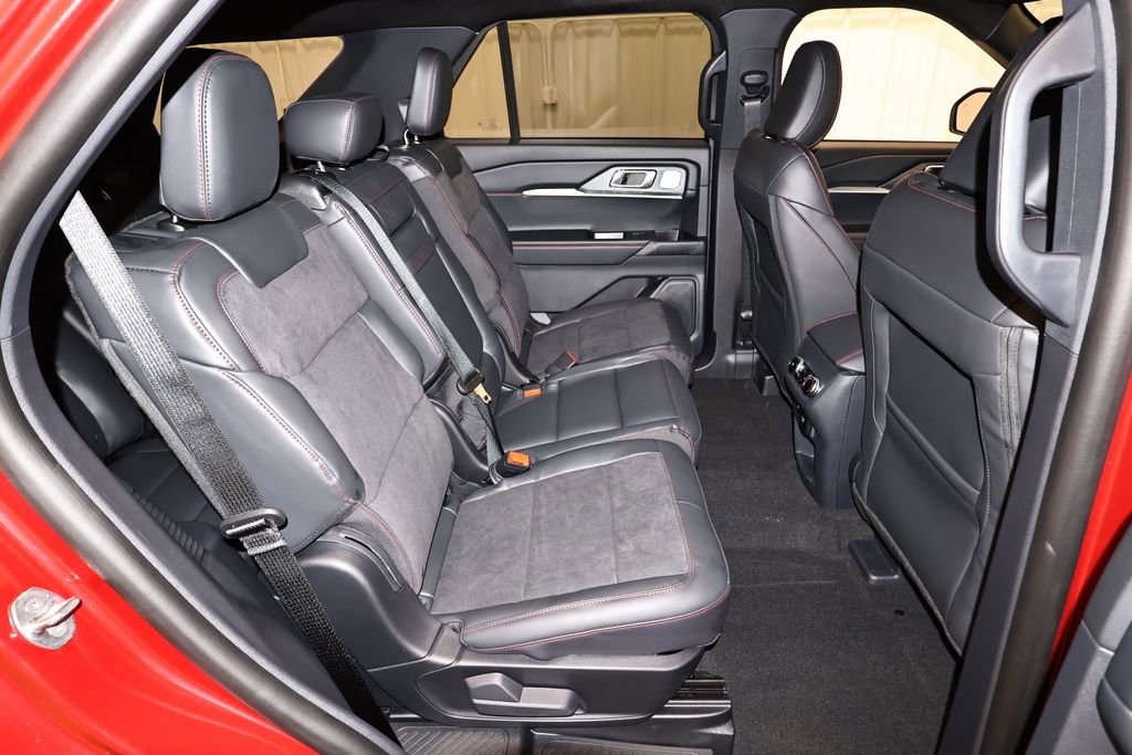 New 2026 Ford Explorer ST image 17