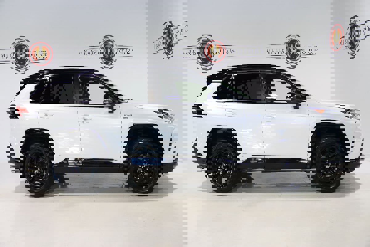 Used 2020 Toyota RAV4 XSE AWD/4WD image 30