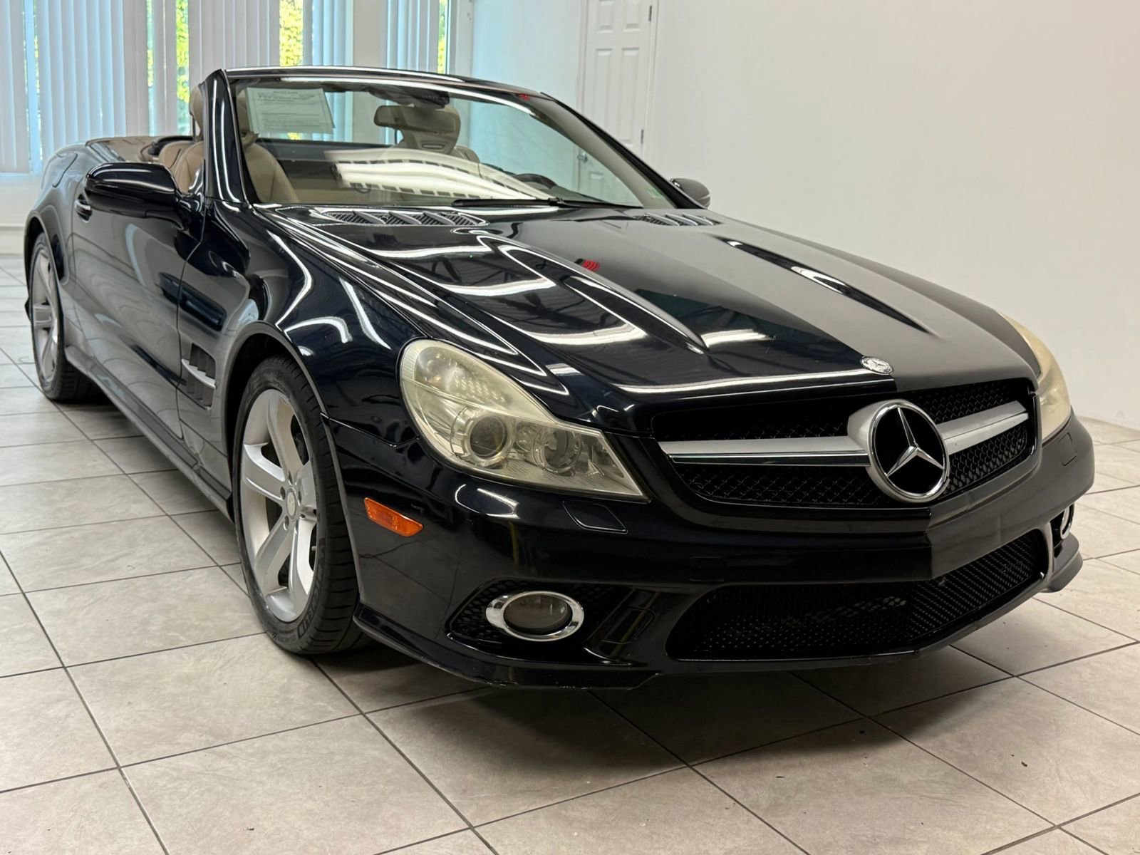 Used 2009 Mercedes-Benz SL 550 w/ Premium I Pkg