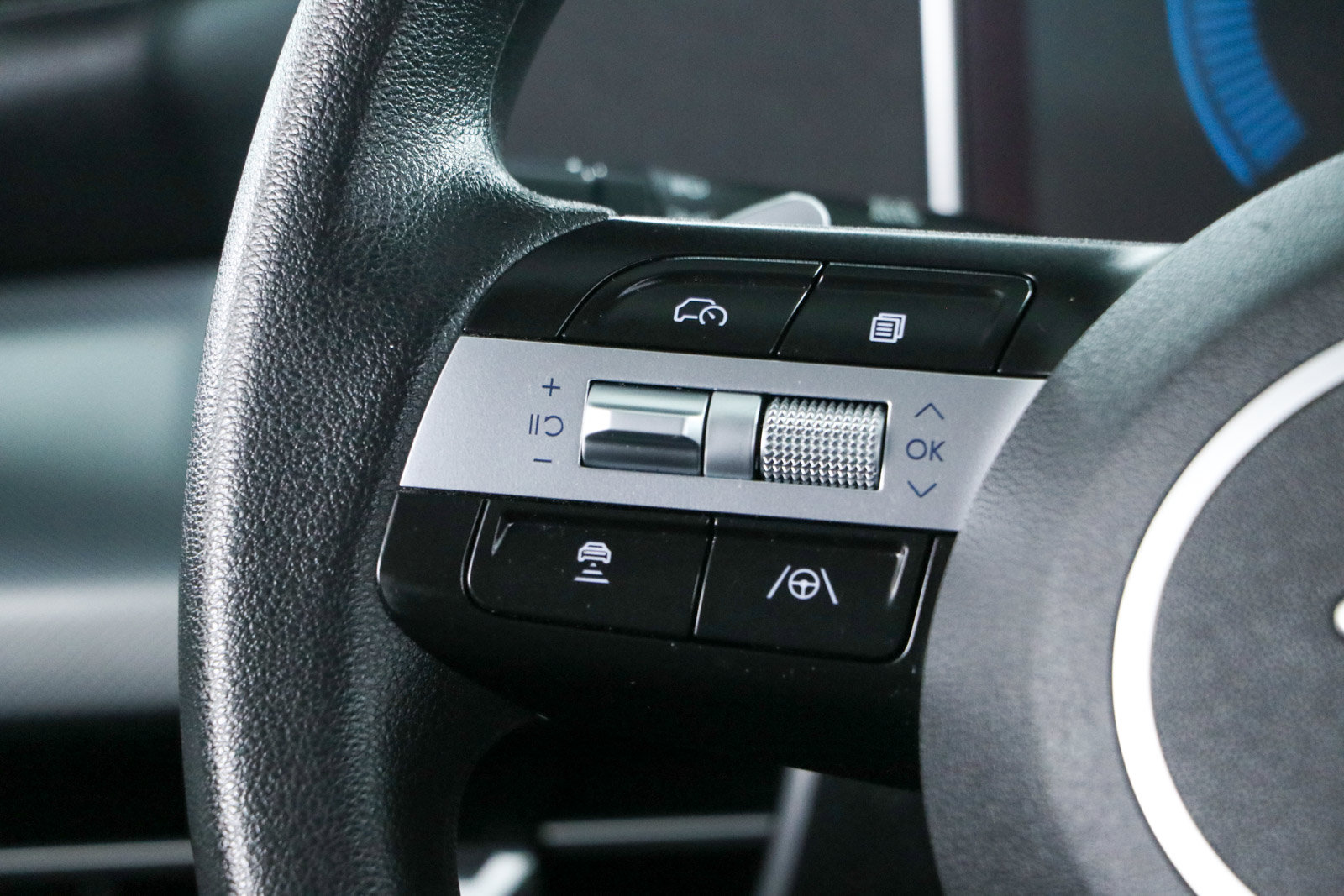 Used 2025 Hyundai Sonata SEL FWD image 13