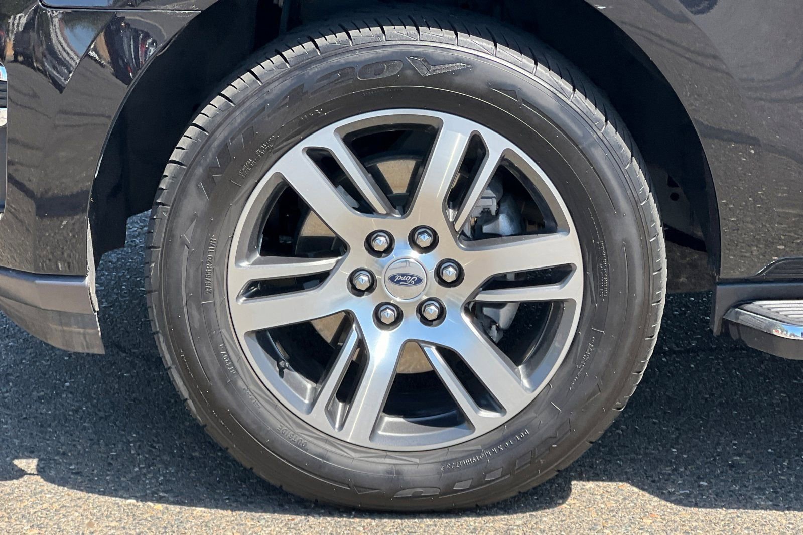 Used 2023 Ford Expedition Limited image 41