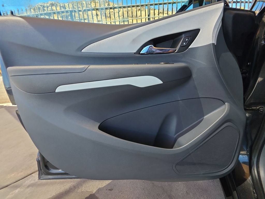 Used 2020 Chevrolet Bolt LT FWD image 23