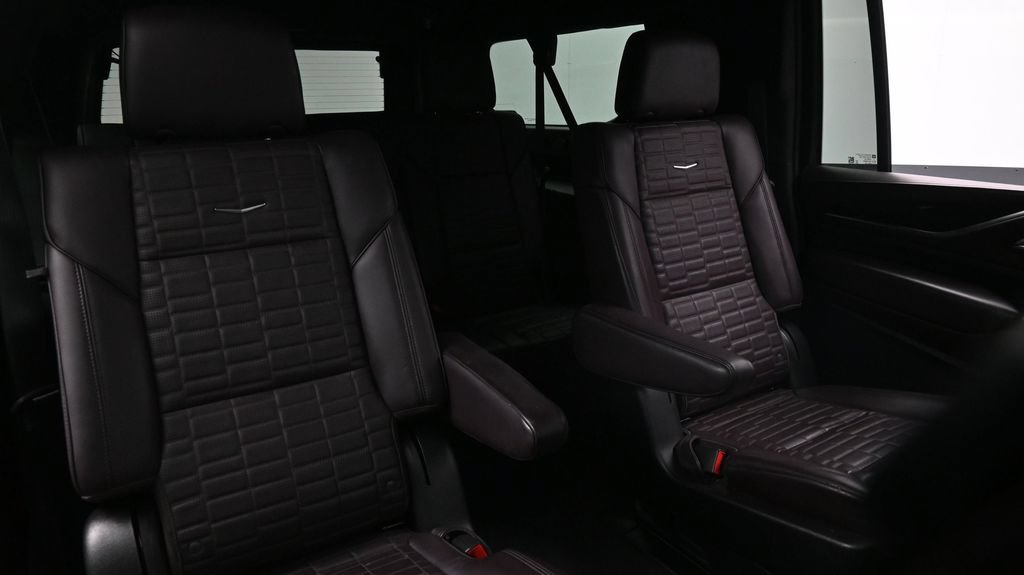 Used 2023 Cadillac Escalade ESV Sport Platinum w/ LPO, ONYX Package AWD/4WD image 12
