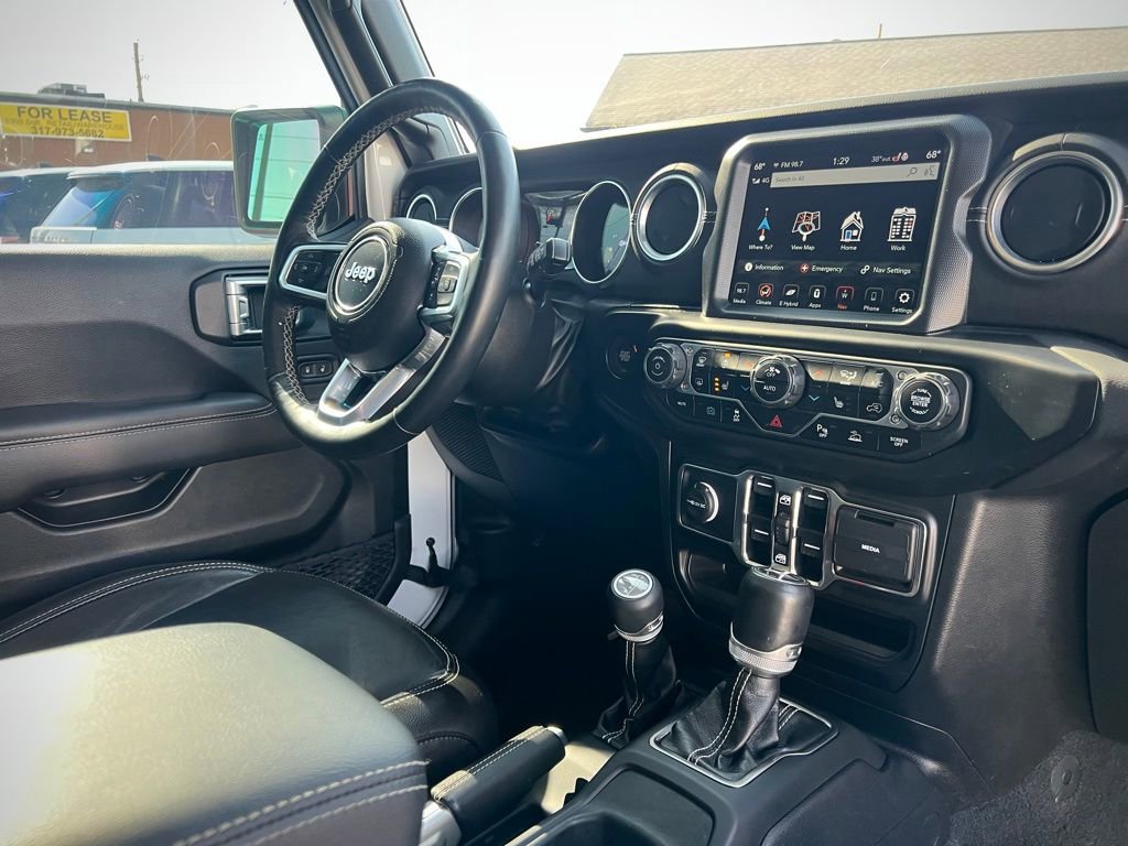 Used 2022 Jeep Wrangler Unlimited Sahara w/ Cold Weather Group image 36