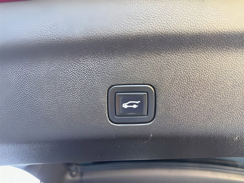 Used 2021 Chevrolet Tahoe Premier image 13