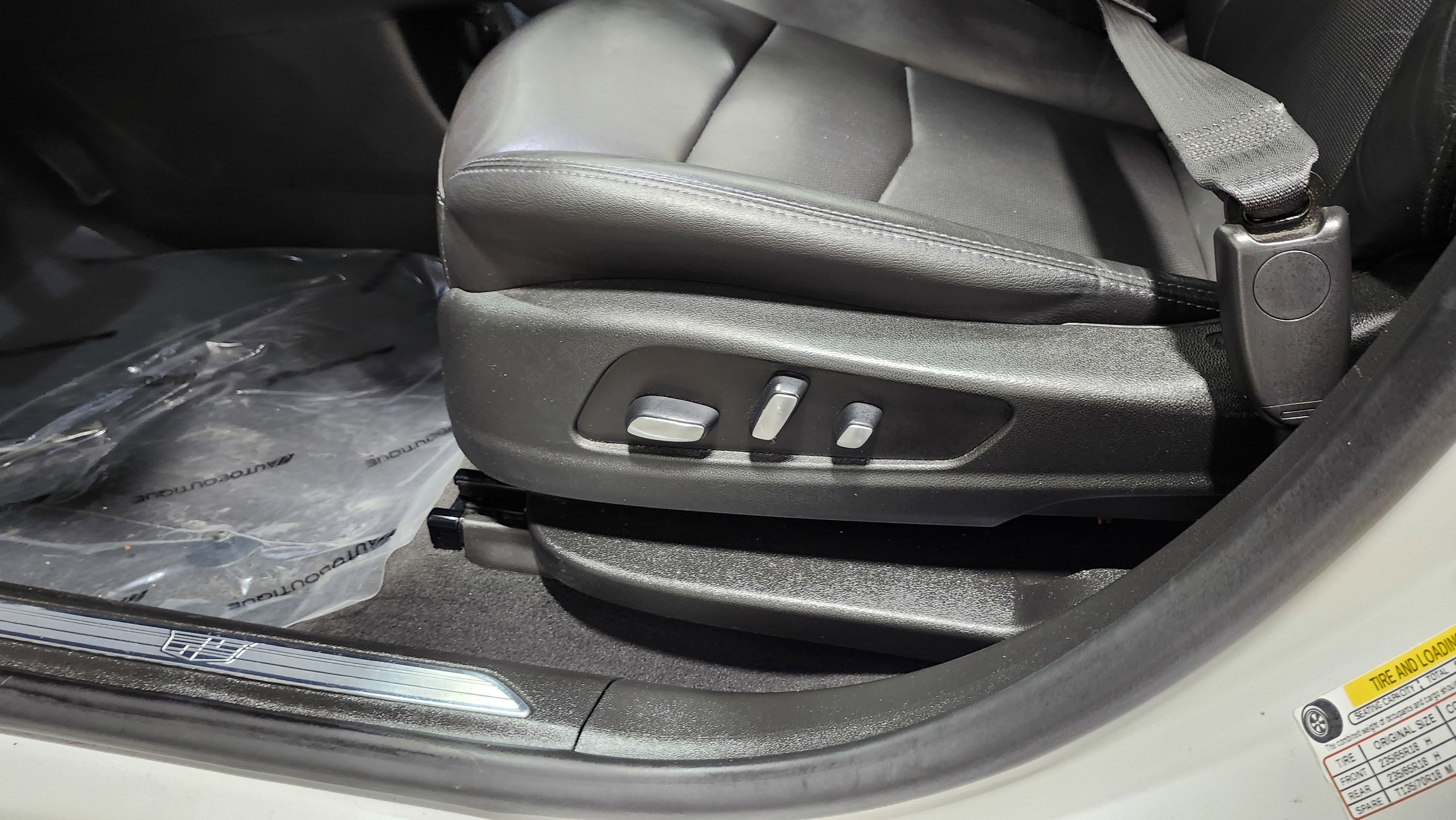 Used 2021 Cadillac XT5 Premium Luxury image 15