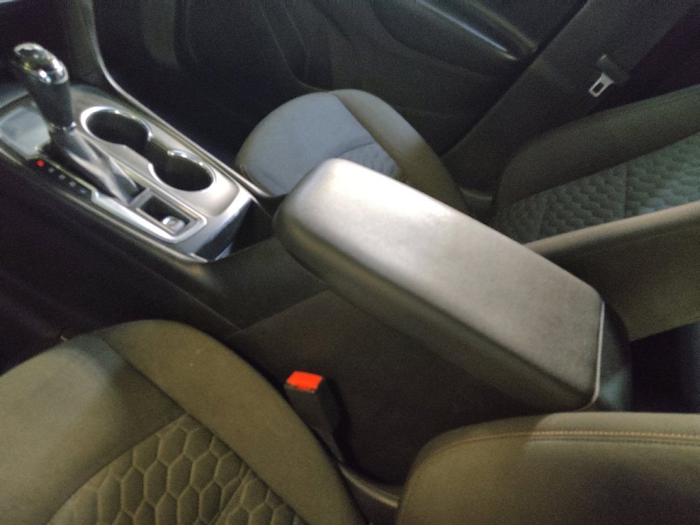 Used 2018 Chevrolet Equinox LT FWD image 26