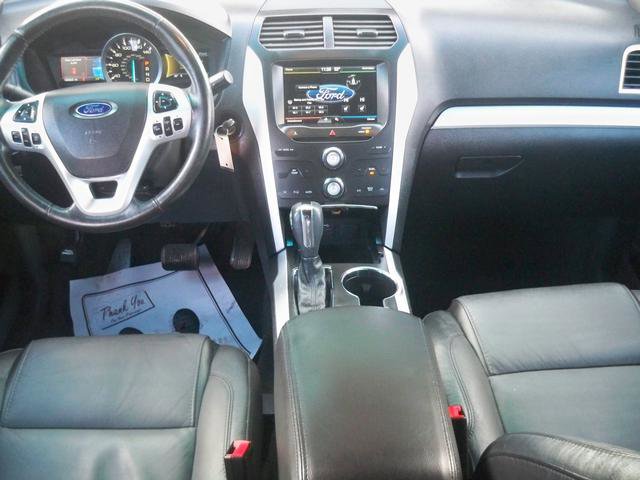 Used 2015 Ford Explorer XLT w/ Equipment Group 202B image 7