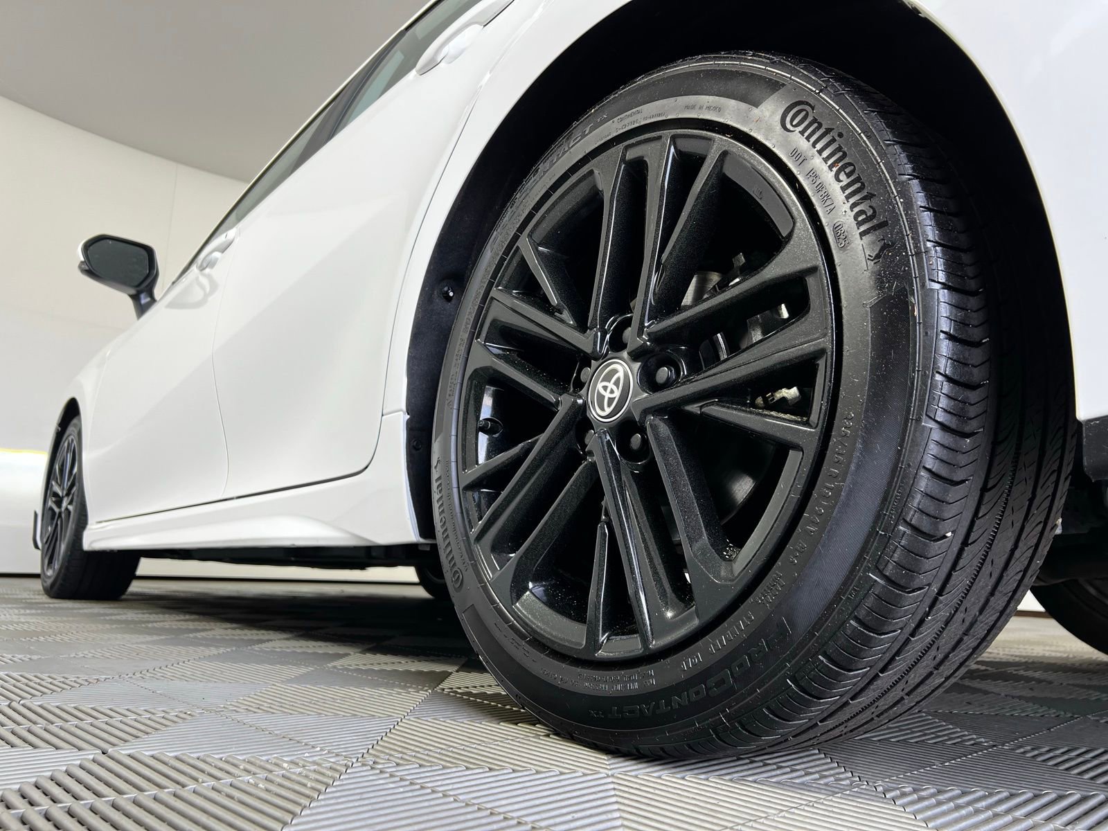 Certified 2025 Toyota Camry SE image 25