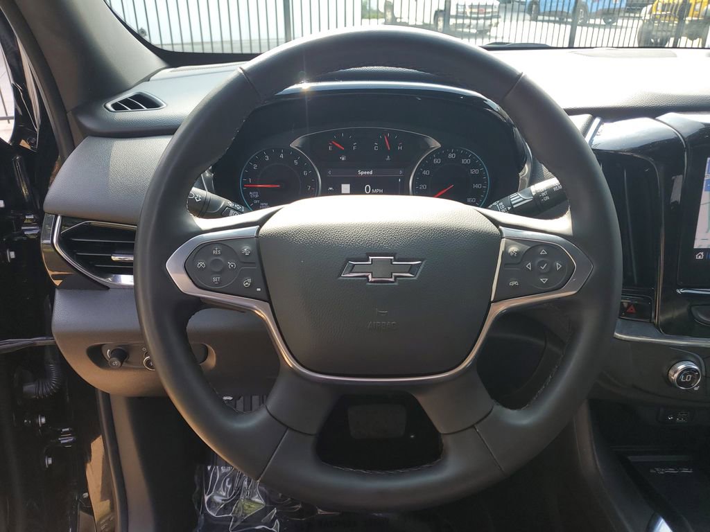 Used 2023 Chevrolet Traverse RS image 32