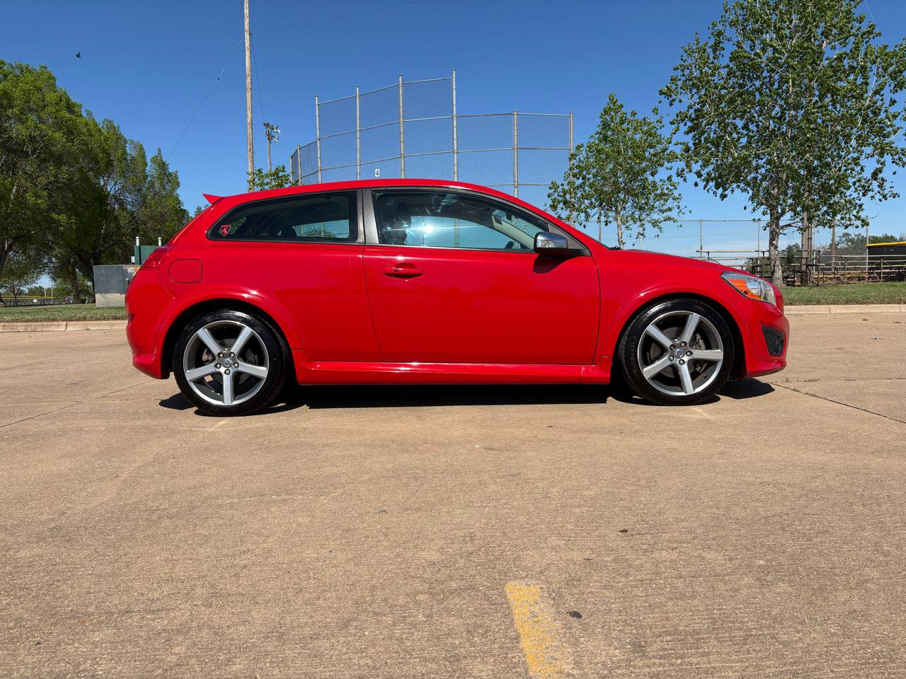 Used 2011 Volvo C30 T5 R-Design image 23