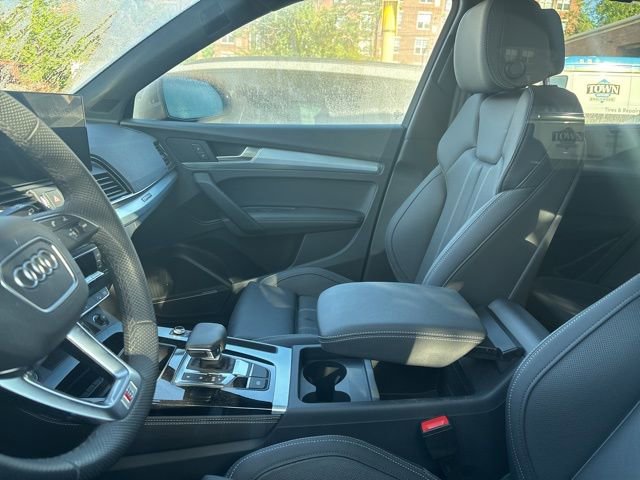 Certified 2025 Audi Q5 2.0T Premium Plus AWD/4WD image 4