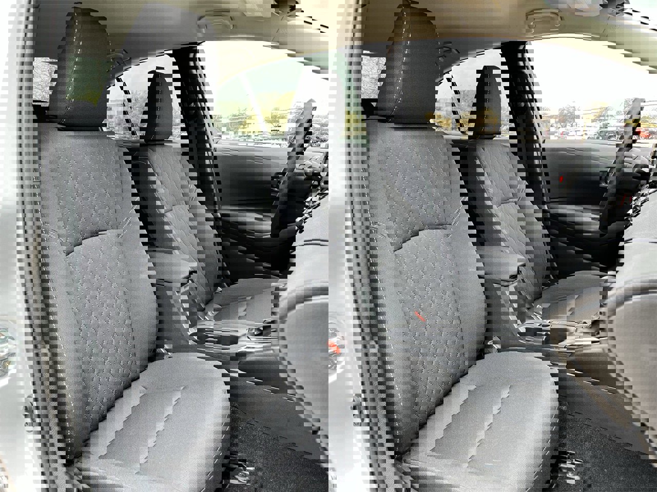 Used 2025 Toyota Corolla LE image 24