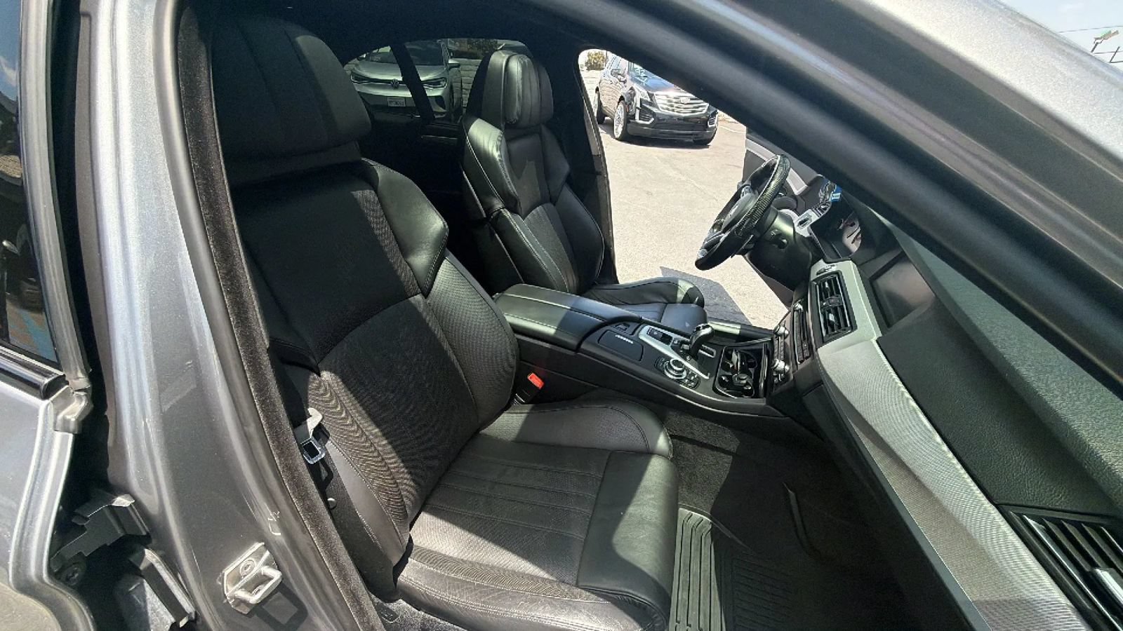 Used 2013 BMW M5 RWD image 11