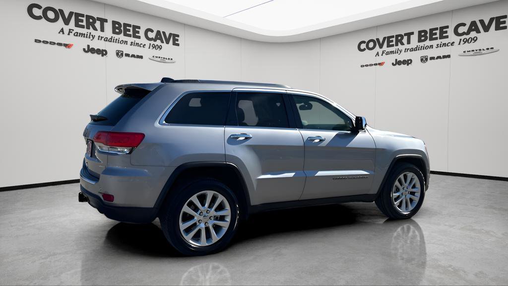 Used 2017 Jeep Grand Cherokee Limited w/ Trailer Tow Group IV image 10