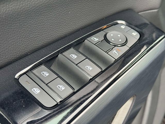 Used 2023 Nissan Pathfinder SL image 25