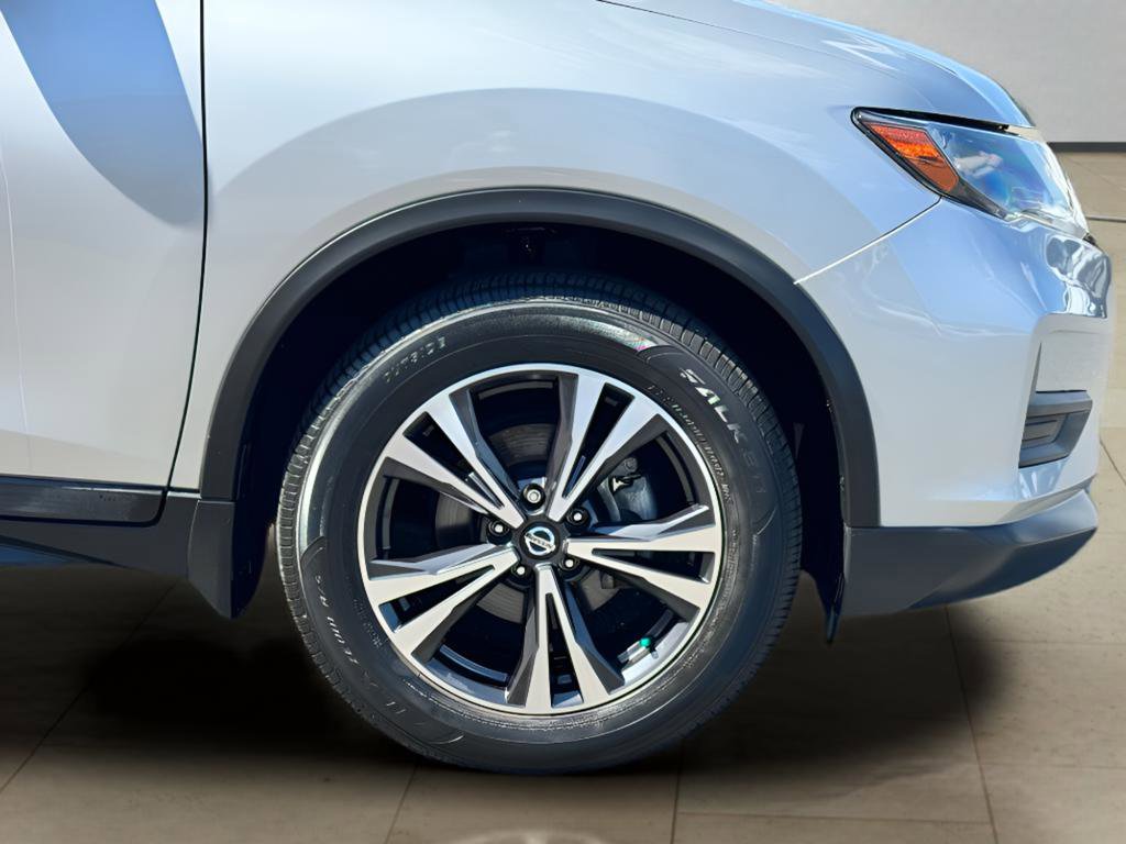 Used 2019 Nissan Rogue SV w/ Premium Package FWD image 42