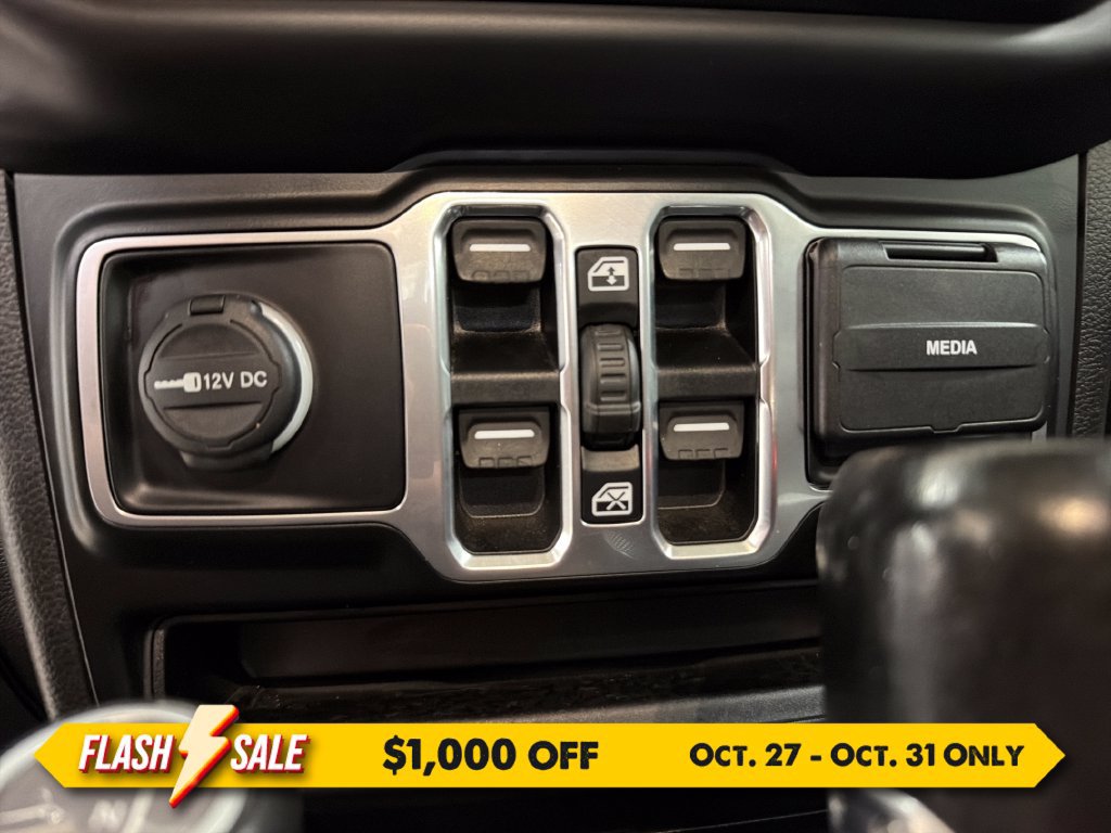 Used 2020 Jeep Gladiator Overland AWD/4WD image 17