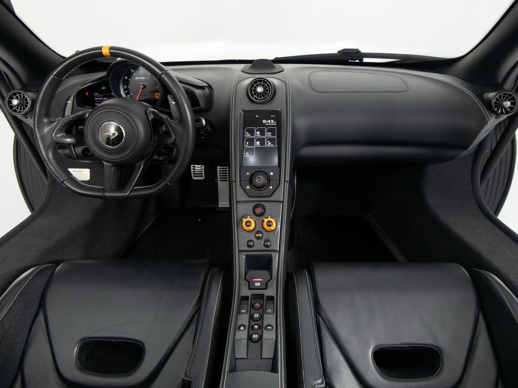 Used 2016 McLaren 675LT Spider image 33