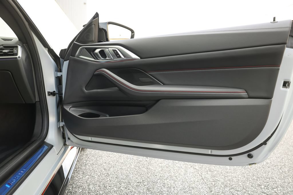 Used 2023 BMW M4 CSL RWD image 33