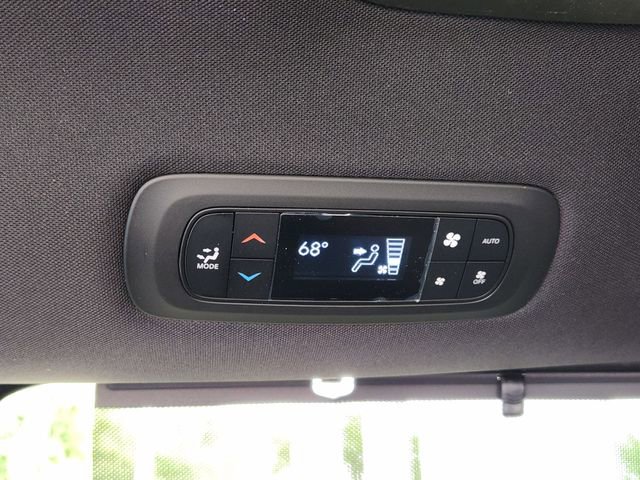 New 2026 Chrysler Pacifica Limited FWD image 23