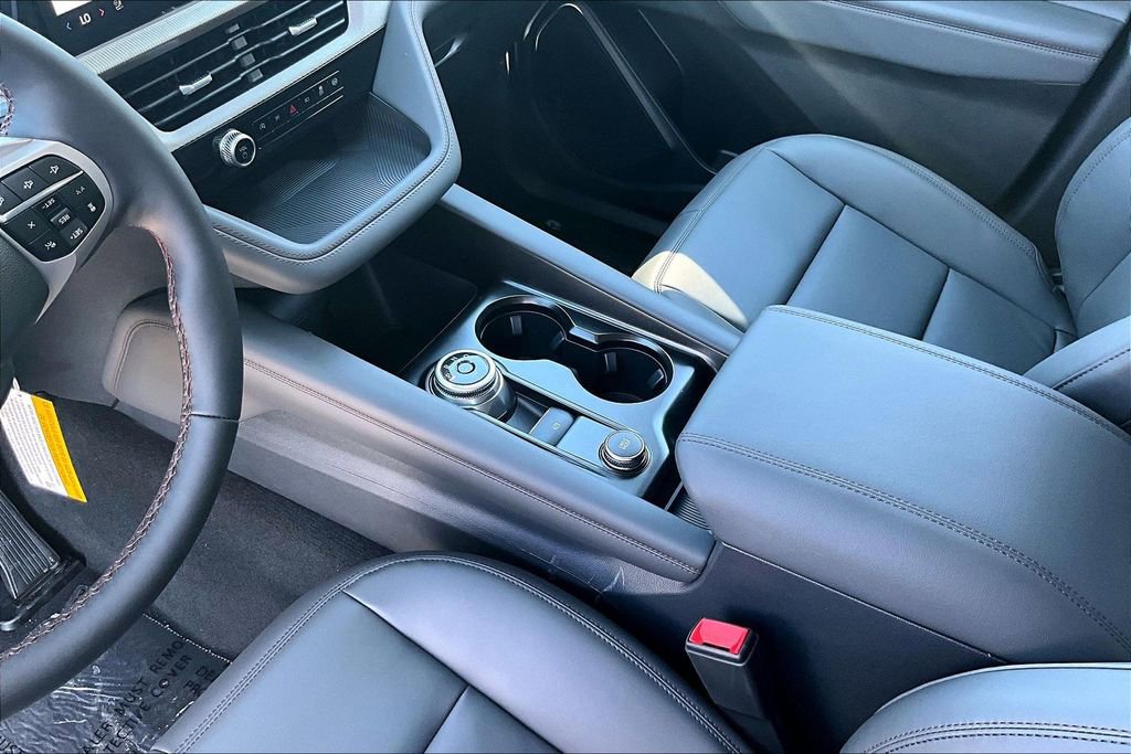 New 2026 Ford Explorer Active w/ Active Comfort Package image 8