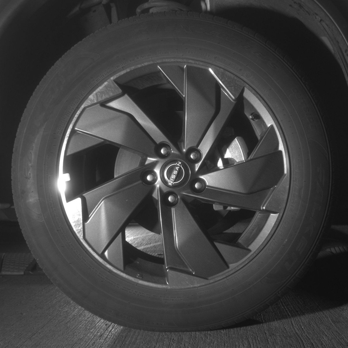 Used 2025 Nissan Rogue SV image 13