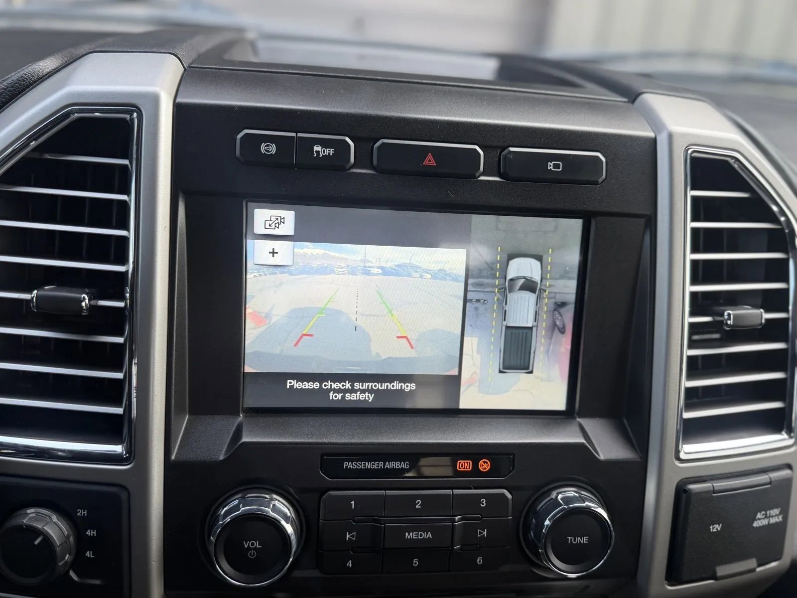 Used 2017 Ford F350 Lariat w/ Lariat Ultimate Package image 34