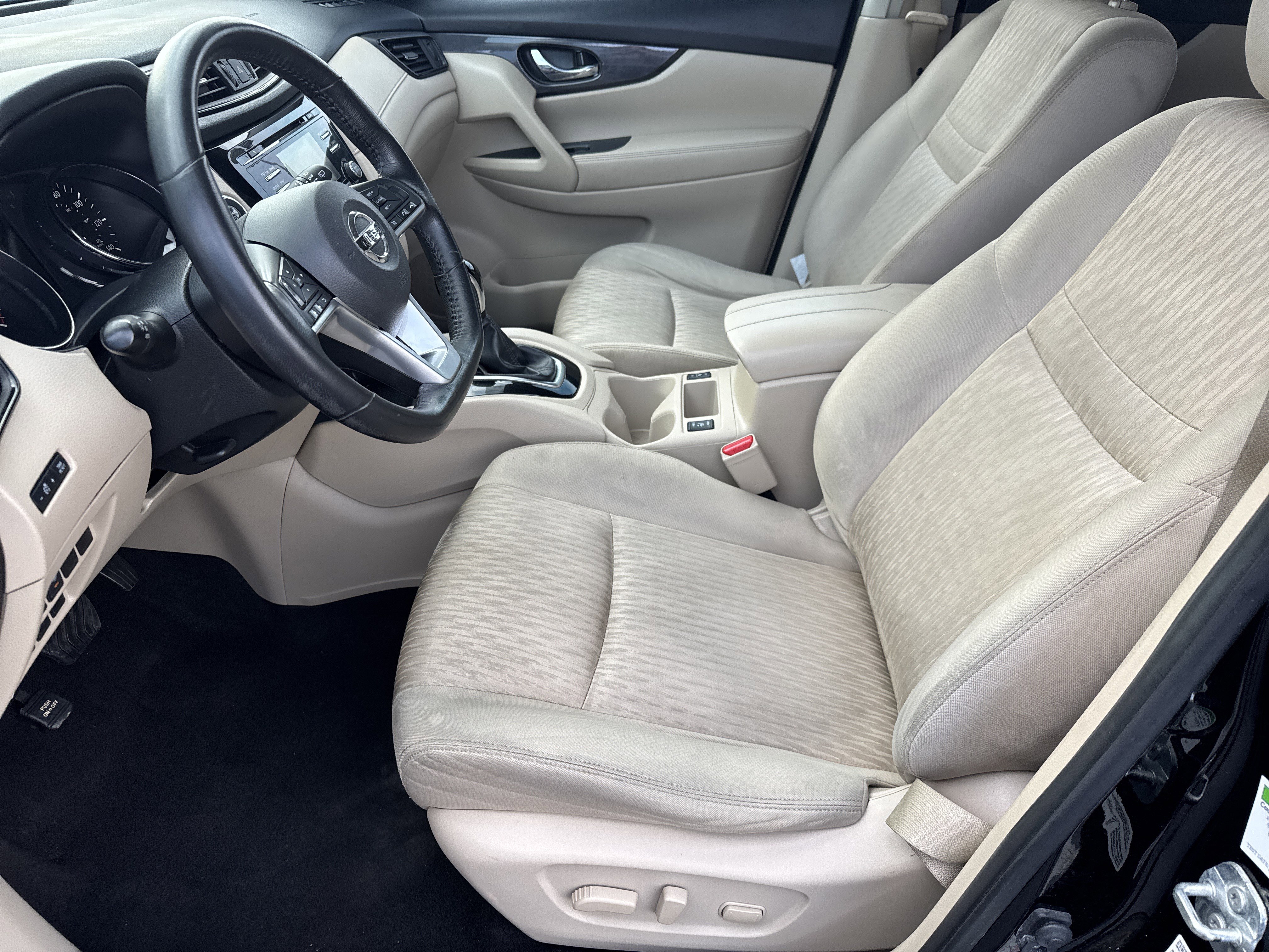 Used 2017 Nissan Rogue SV image 10