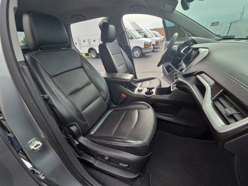 Used 2023 GMC Terrain SLT AWD/4WD image 35